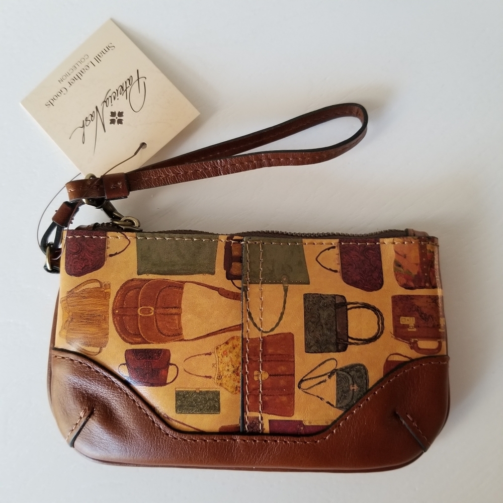 Patricia Nash Lula Wristlet NWT - Picture 2 of 4